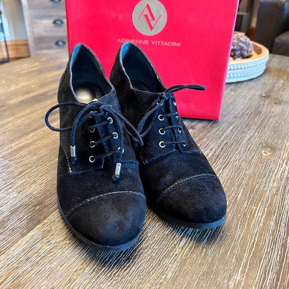 Adrienne Vittadini Black Suede Leather Lace Up Block Heel Ankle Booties 8 1/2 - Picture 1 of 7